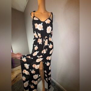 Forever 21 Black Floral Maxi Dress